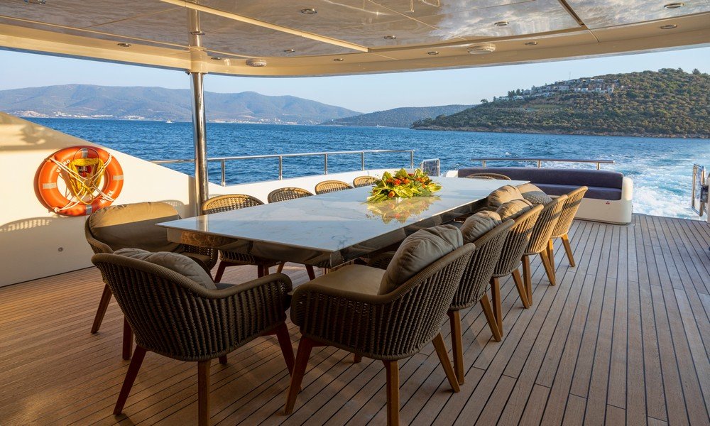 Superyacht-vetro-bodrum-yachting-luxury-yacht-rental-17