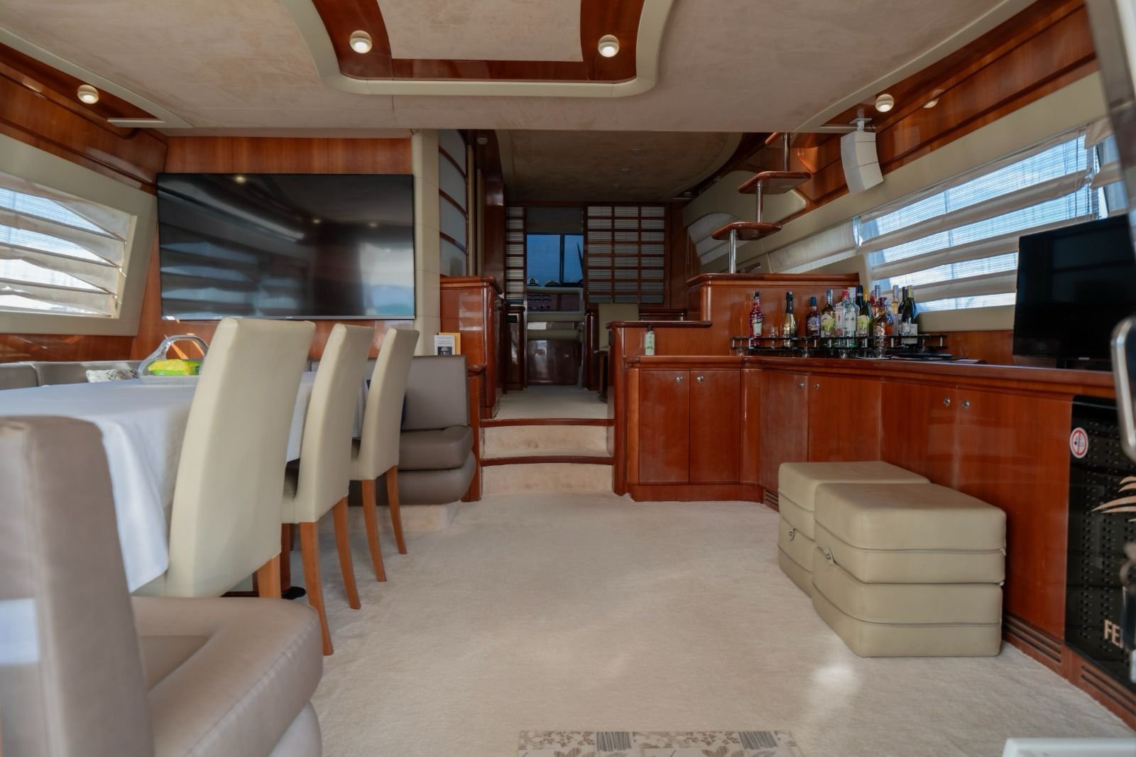 agl-2-motoryacht-26