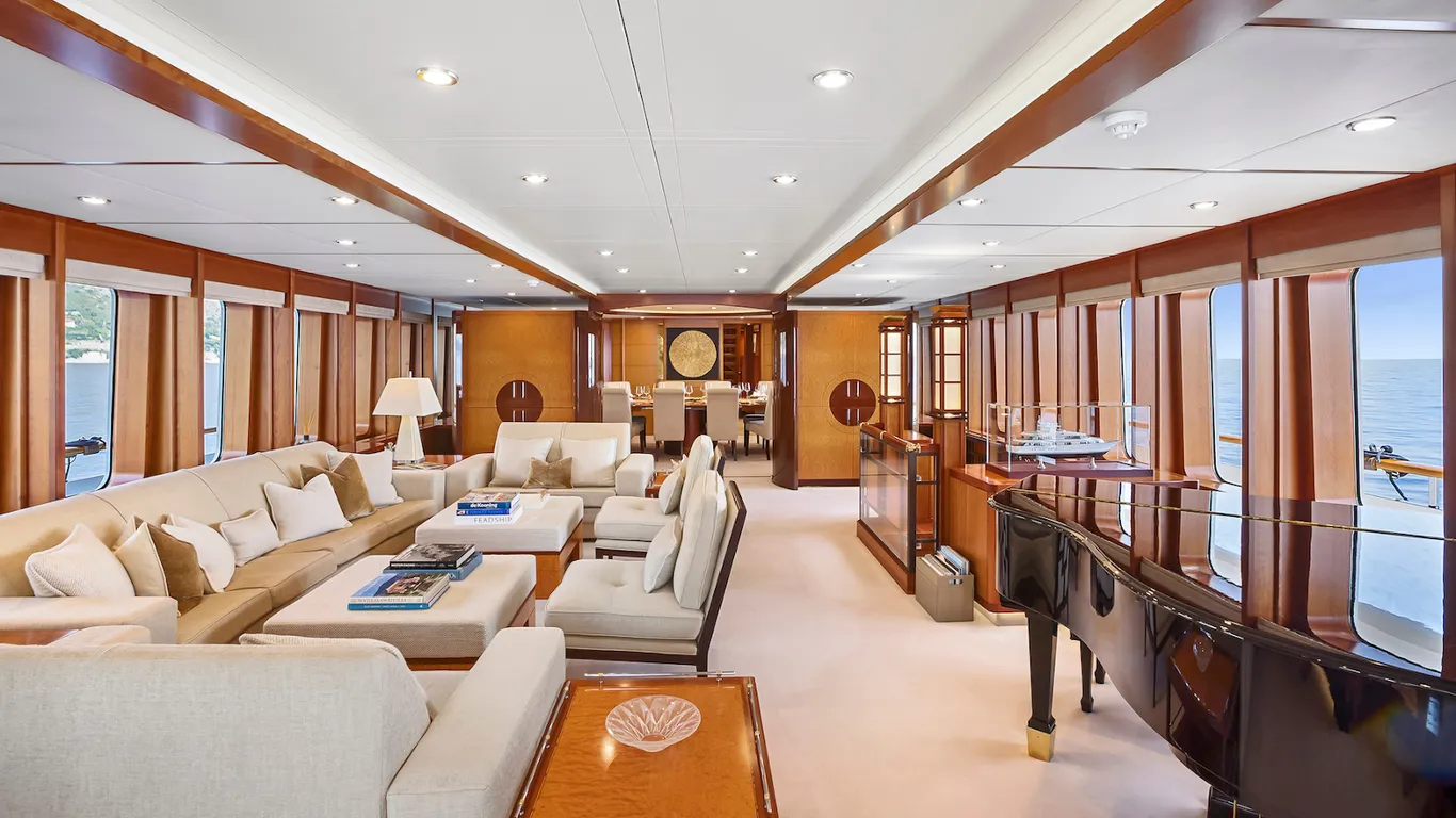 b4cf1730-0005-11ec-84ef-498a7d279acd-herculina-interior-deck-1