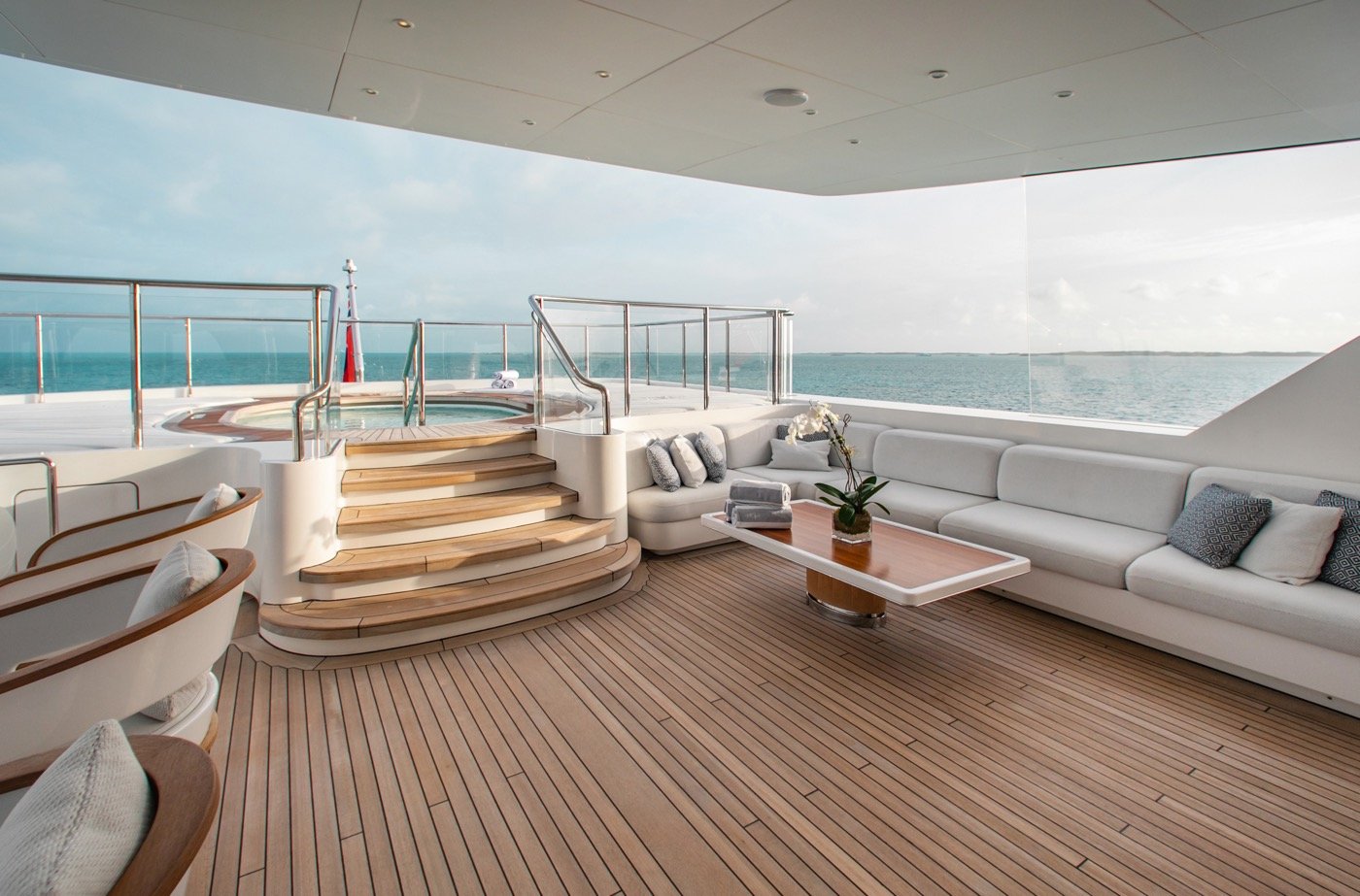 contact-yachts-moca_0046