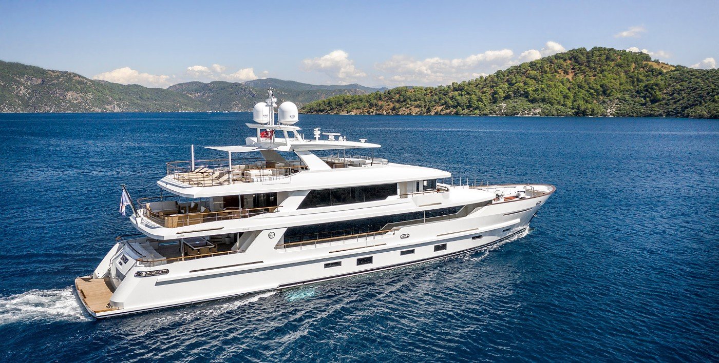 contact-yachts-sunrise-016