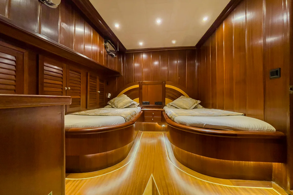 diva-deniz-luxury-yacht-twin-cabin