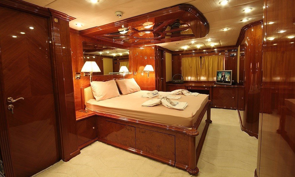 goldenyachting_bodrum-motor-yacht-dream-33-jpg-Y8a