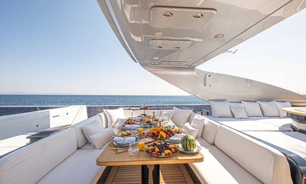 goldenyachting_fly9-jpg-KaG-Kopya