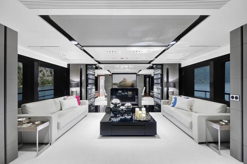 motor-yacht-fx-14