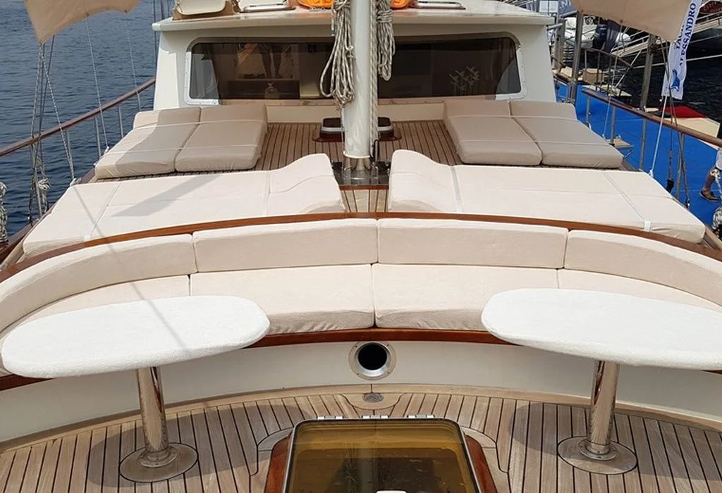 opus-yachting-motor-sailer-elifim-11-exterior-foredeck-seating-sunbathing-area