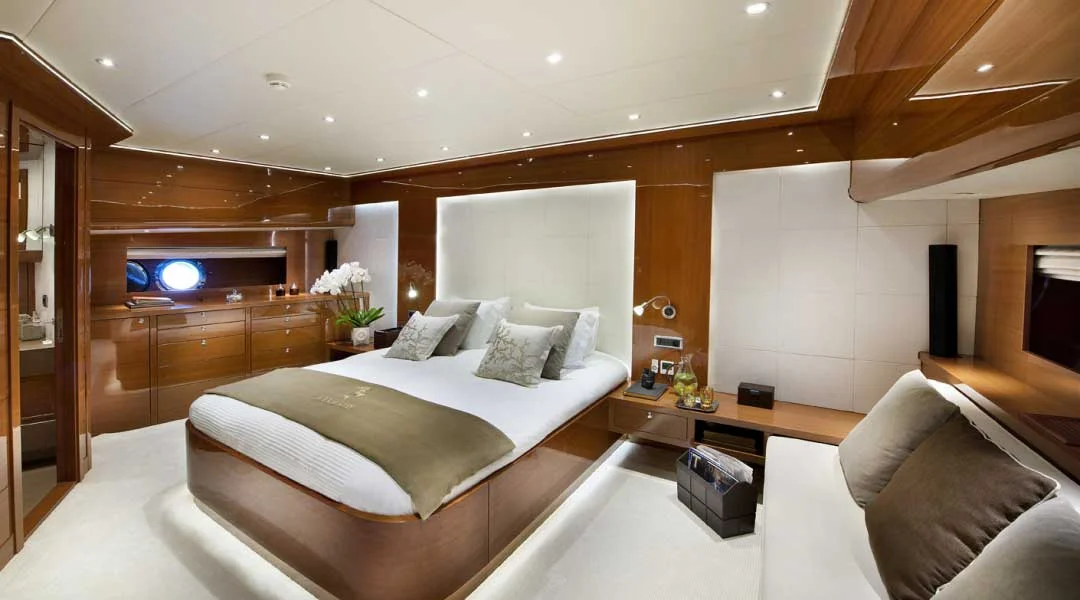 opus-yachting-sailing-yacht-mermaid-interior-master-cabin-overview