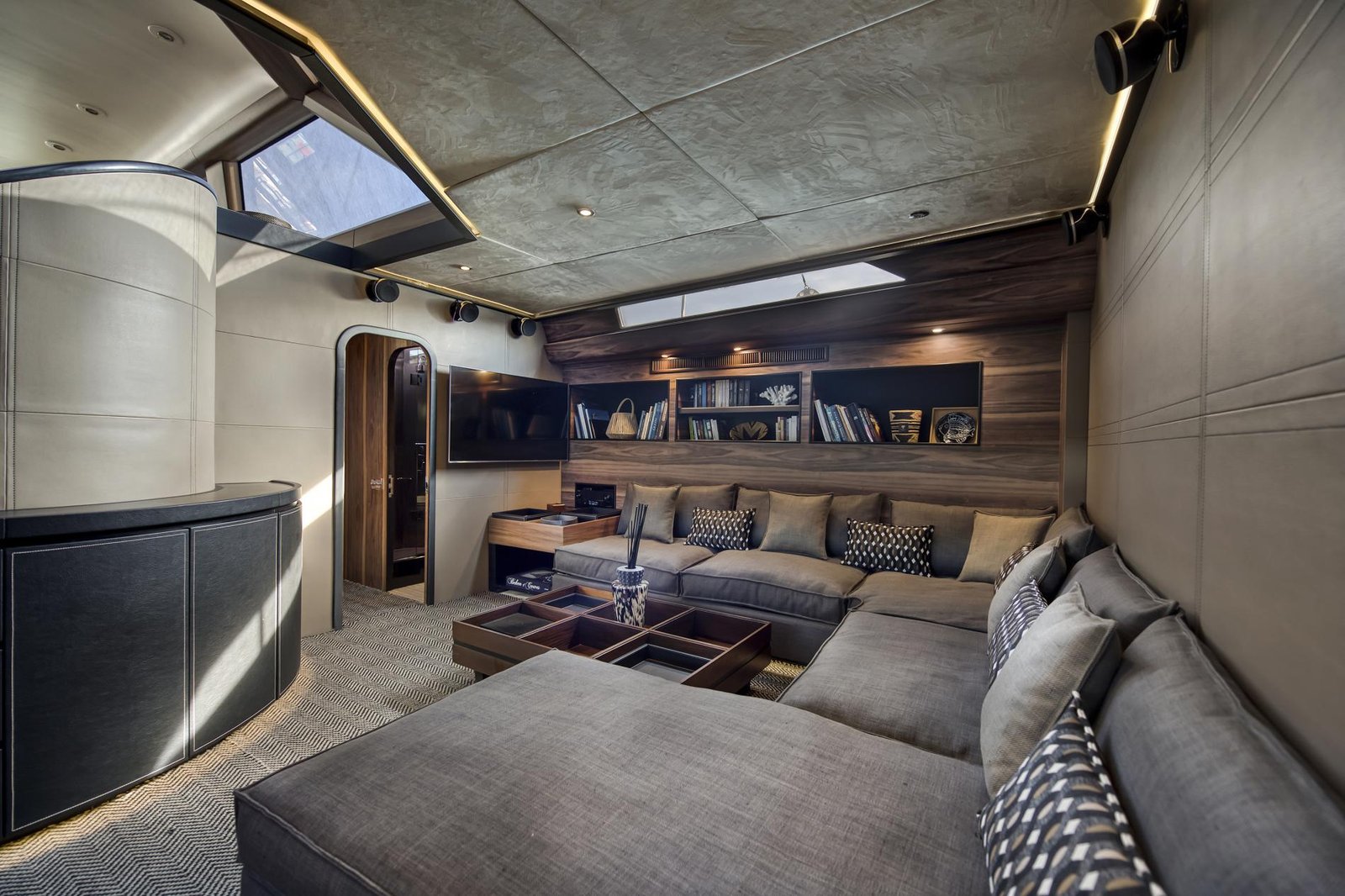 Ocean-Pure-2-358-016-saloon-470614