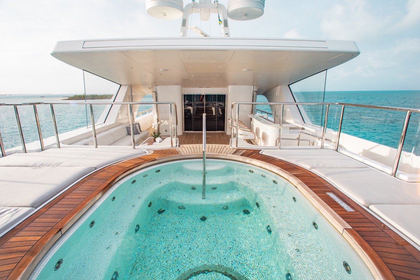contact-yachts-moca_0055